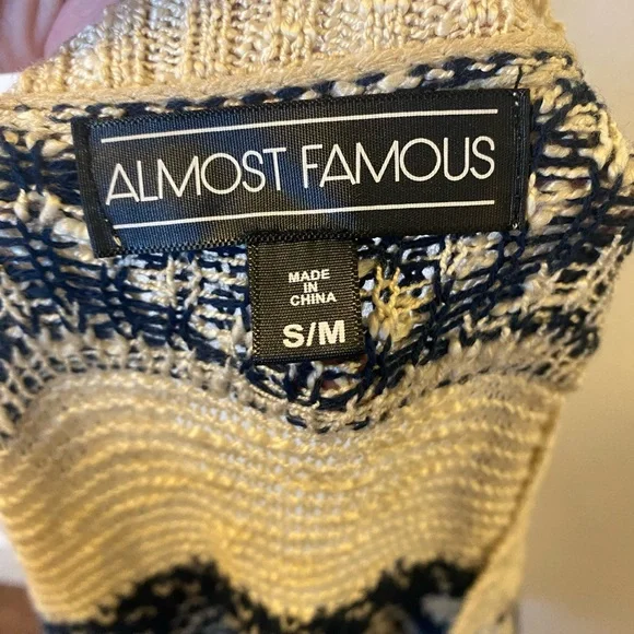 Almost Famous Bohemian Aztec Print Knit Open Front Sweater Oversized Dolman S M - Picture 4 of 5